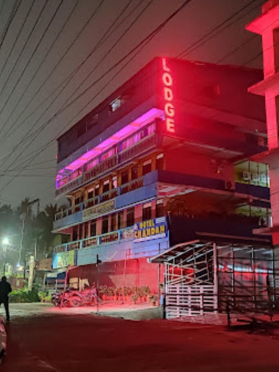 Hotel Chandan,Bhubaneswar Bagian luar foto